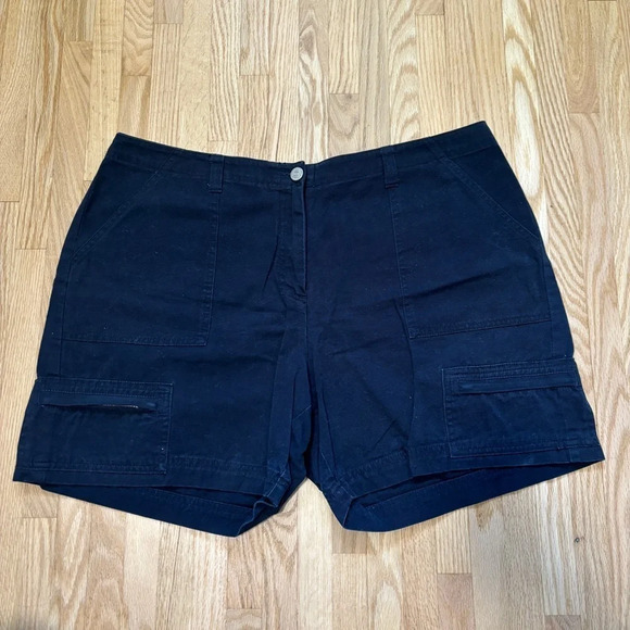 dalia casual | Simple Black Shorts with Front Zipper  Pocket - Picture 1 of 7